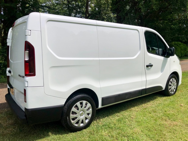 RENAULT TRAFIC