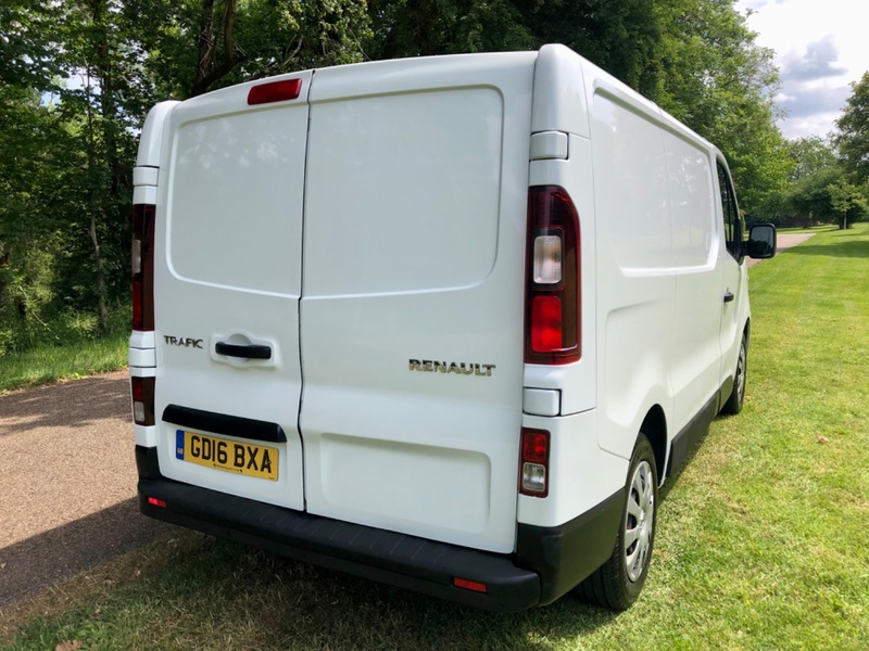 RENAULT TRAFIC