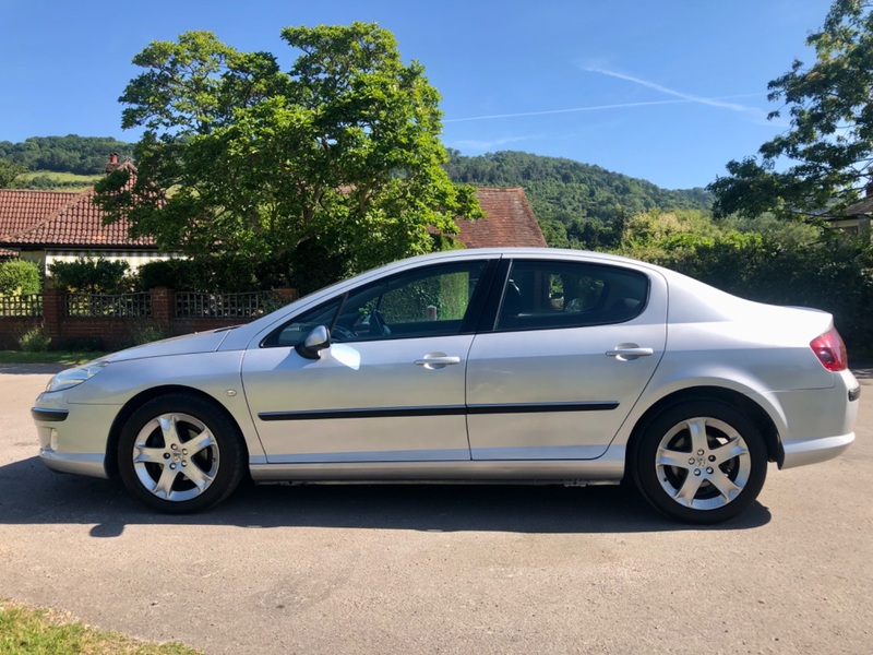 PEUGEOT 407