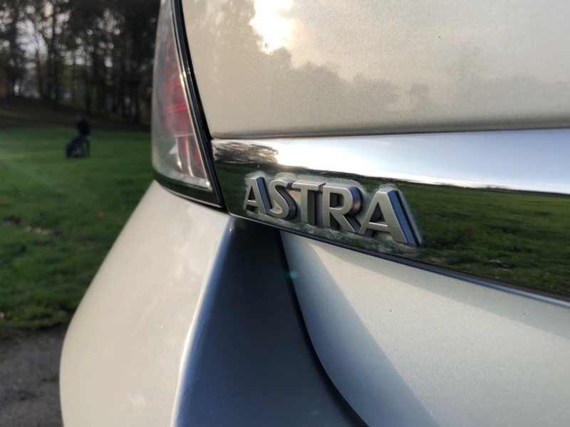 VAUXHALL ASTRA