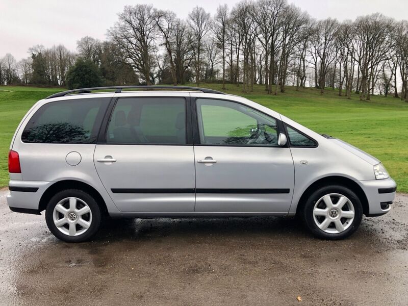 VOLKSWAGEN SHARAN